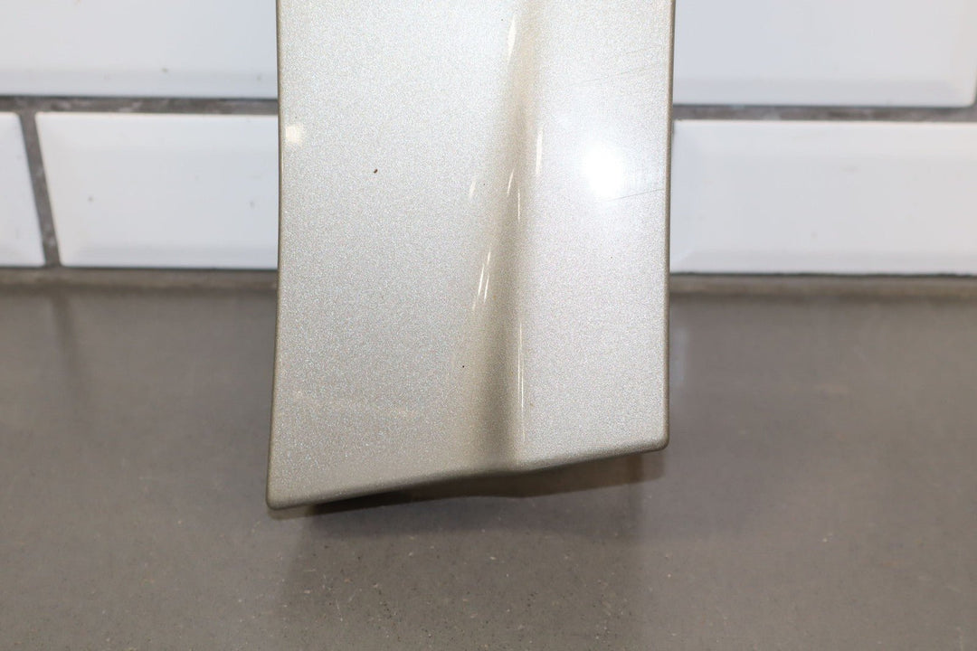 01 - 06 GMC Yukon Denali Right RH Fener Molding Trim 15768968