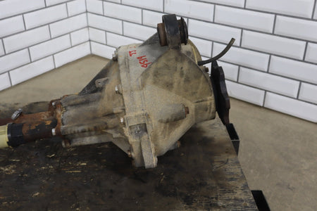 01-07 Chevy GMC 2500HD/3500 GMT800 4.10 Ratio Front Differential/Carrier OEM