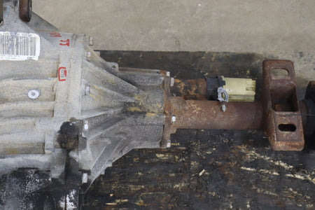 01-07 Chevy GMC 2500HD/3500 GMT800 4.10 Ratio Front Differential/Carrier OEM
