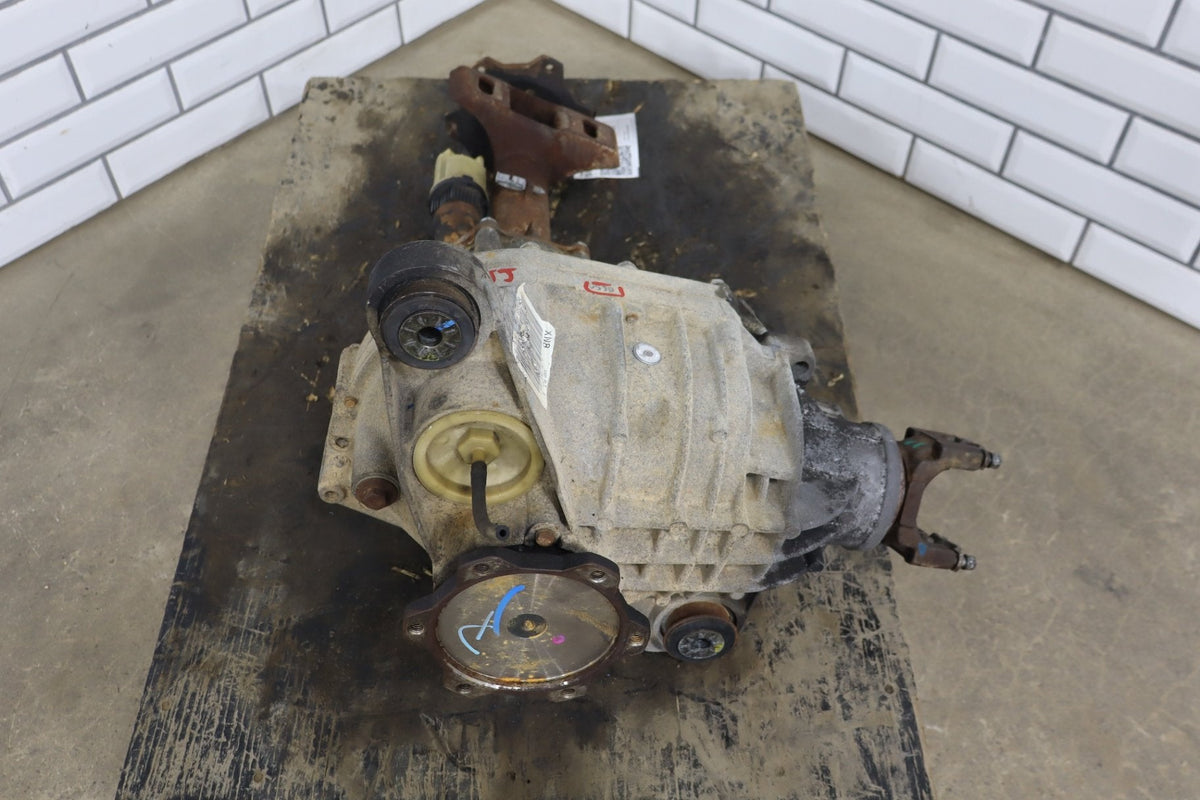 01-07 Chevy GMC 2500HD/3500 GMT800 4.10 Ratio Front Differential/Carrier OEM