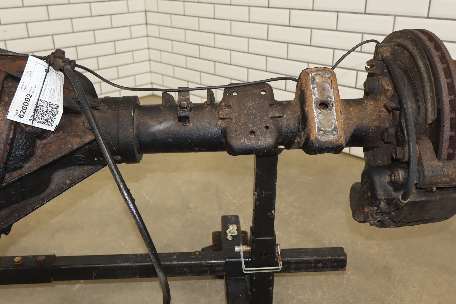01-07 Chevy GMC 2500HD/3500 SRW 4.10 10.5" Rear Axle Assembly 6.0 Gas