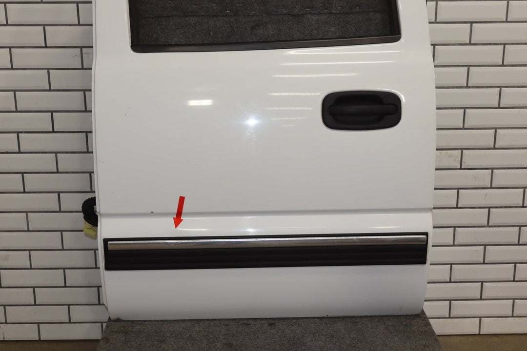 01 - 07 Chevy GMC GMT800 Crew Cab/Suburban Left Rear Door Summit White 50U