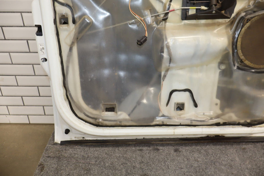 01 - 07 Chevy GMC GMT800 Crew Cab/Suburban Left Rear Door Summit White 50U