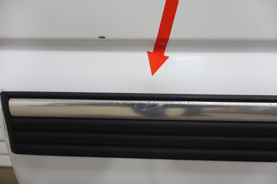 01 - 07 Chevy GMC GMT800 Crew Cab/Suburban Left Rear Door Summit White 50U