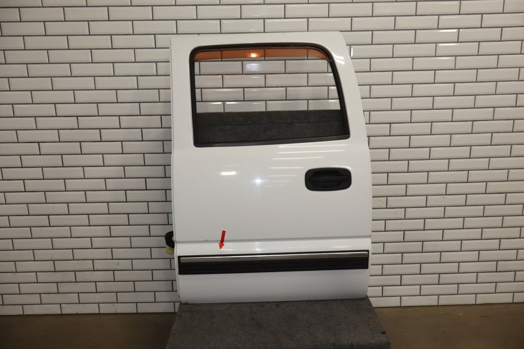 01 - 07 Chevy GMC GMT800 Crew Cab/Suburban Left Rear Door Summit White 50U