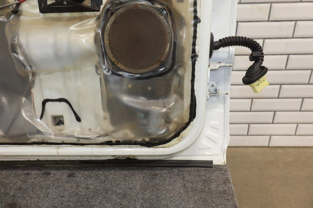 01 - 07 Chevy GMC GMT800 Crew Cab/Suburban Left Rear Door Summit White 50U