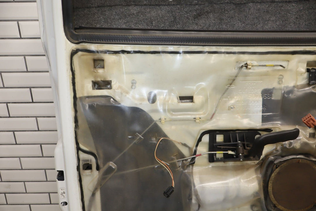 01 - 07 Chevy GMC GMT800 Crew Cab/Suburban Left Rear Door Summit White 50U