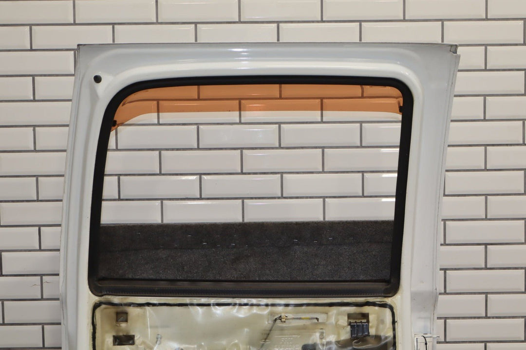 01 - 07 Chevy GMC GMT800 Crew Cab/Suburban Left Rear Door Summit White 50U