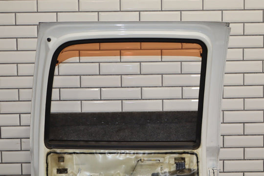 01 - 07 Chevy GMC GMT800 Crew Cab/Suburban Left Rear Door Summit White 50U