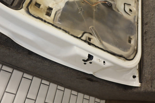 01 - 07 Chevy GMC GMT800 Crew Cab/Suburban Left Rear Door Summit White 50U