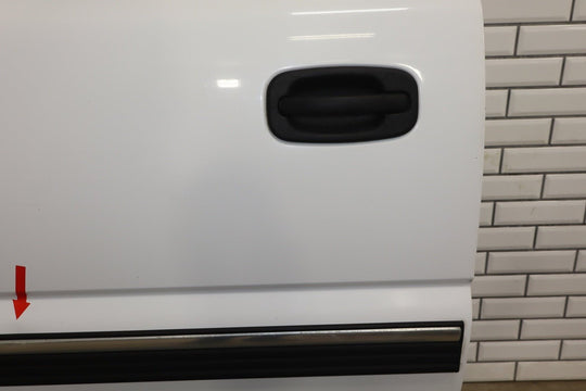 01 - 07 Chevy GMC GMT800 Crew Cab/Suburban Left Rear Door Summit White 50U
