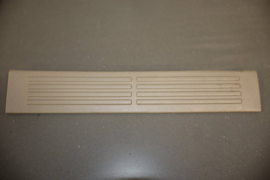 01 - 07 Chevy GMC Sierra Silverado GMT800 Crew Cab Sill Plate Set Light Neutral