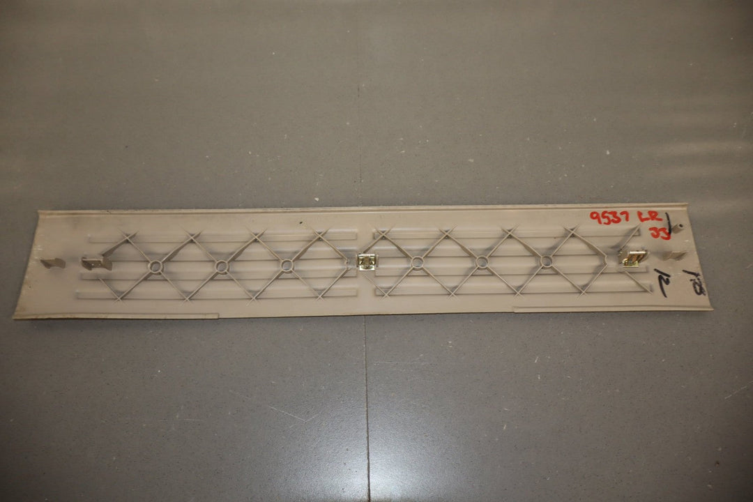 01 - 07 Chevy GMC Sierra Silverado GMT800 Crew Cab Sill Plate Set Light Neutral