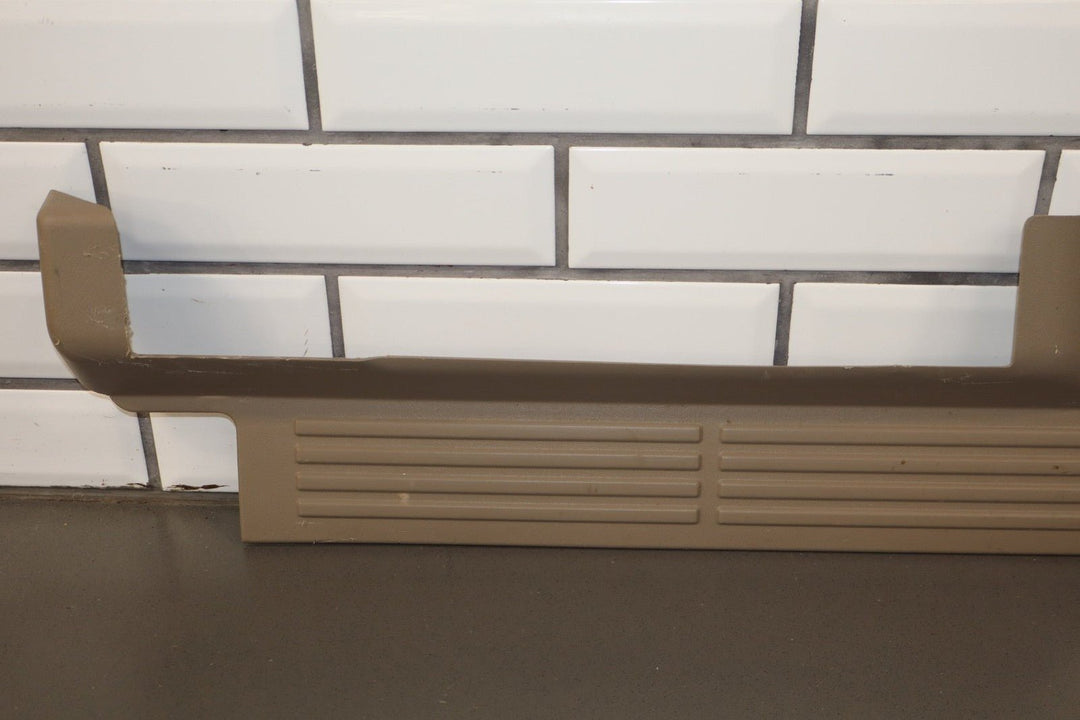 01 - 07 Chevy GMC Sierra Silverado GMT800 Crew Cab Sill Plate Set Light Neutral