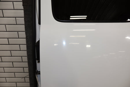 01-07 Chevy GMC Silverado Sierra GMT800 Extneded Cab Left Rear Door