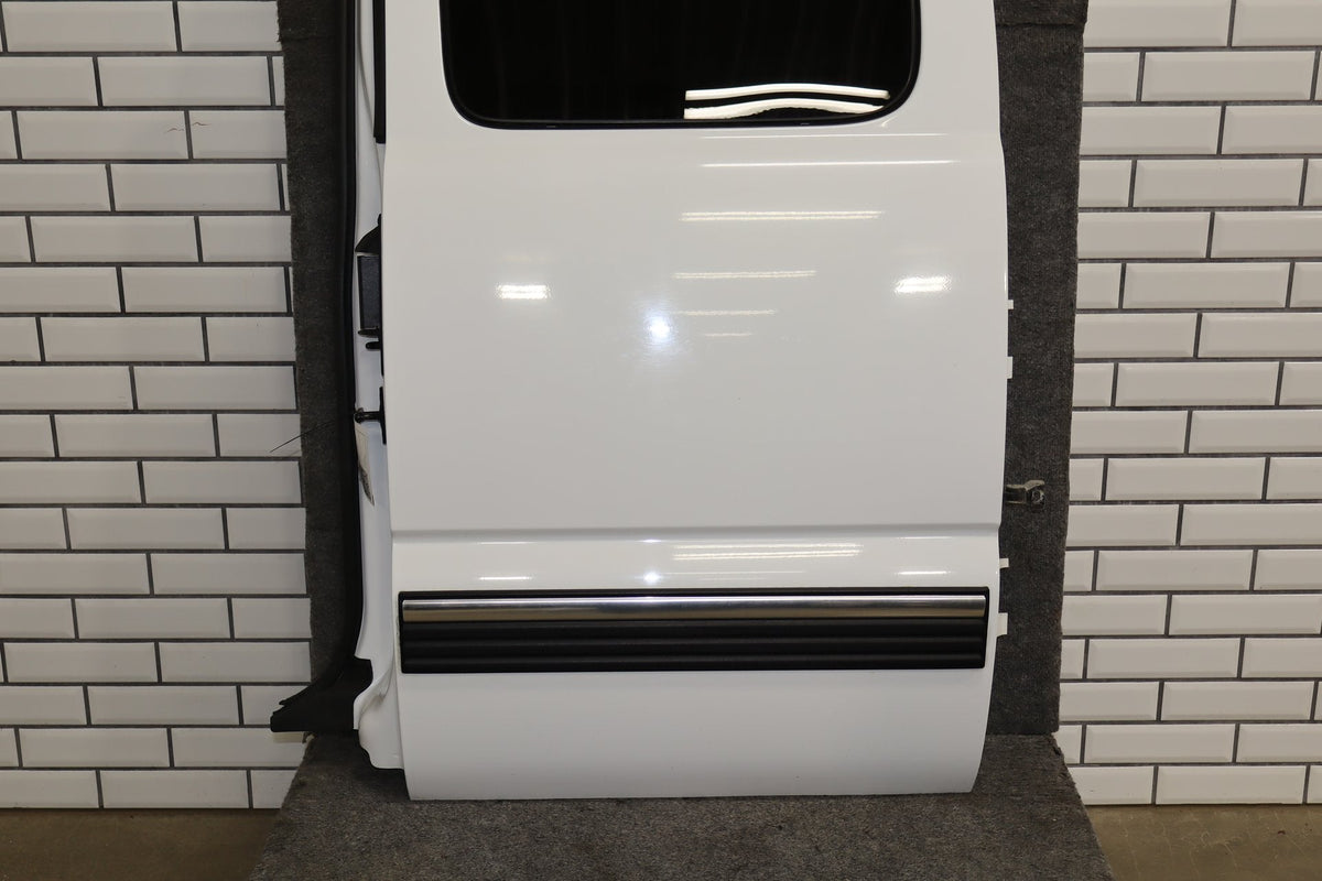 01-07 Chevy GMC Silverado Sierra GMT800 Extneded Cab Left Rear Door