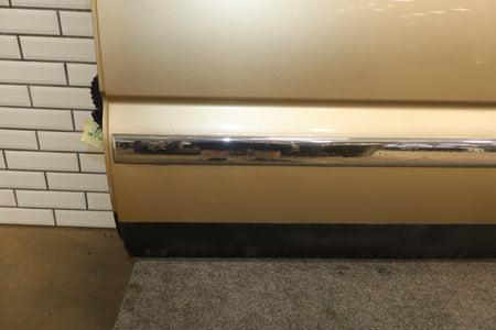 01-07 Chevy GMC Silverado Sierra GMT800 Extneded Cab Left Rear Door sand beige metallic 15u