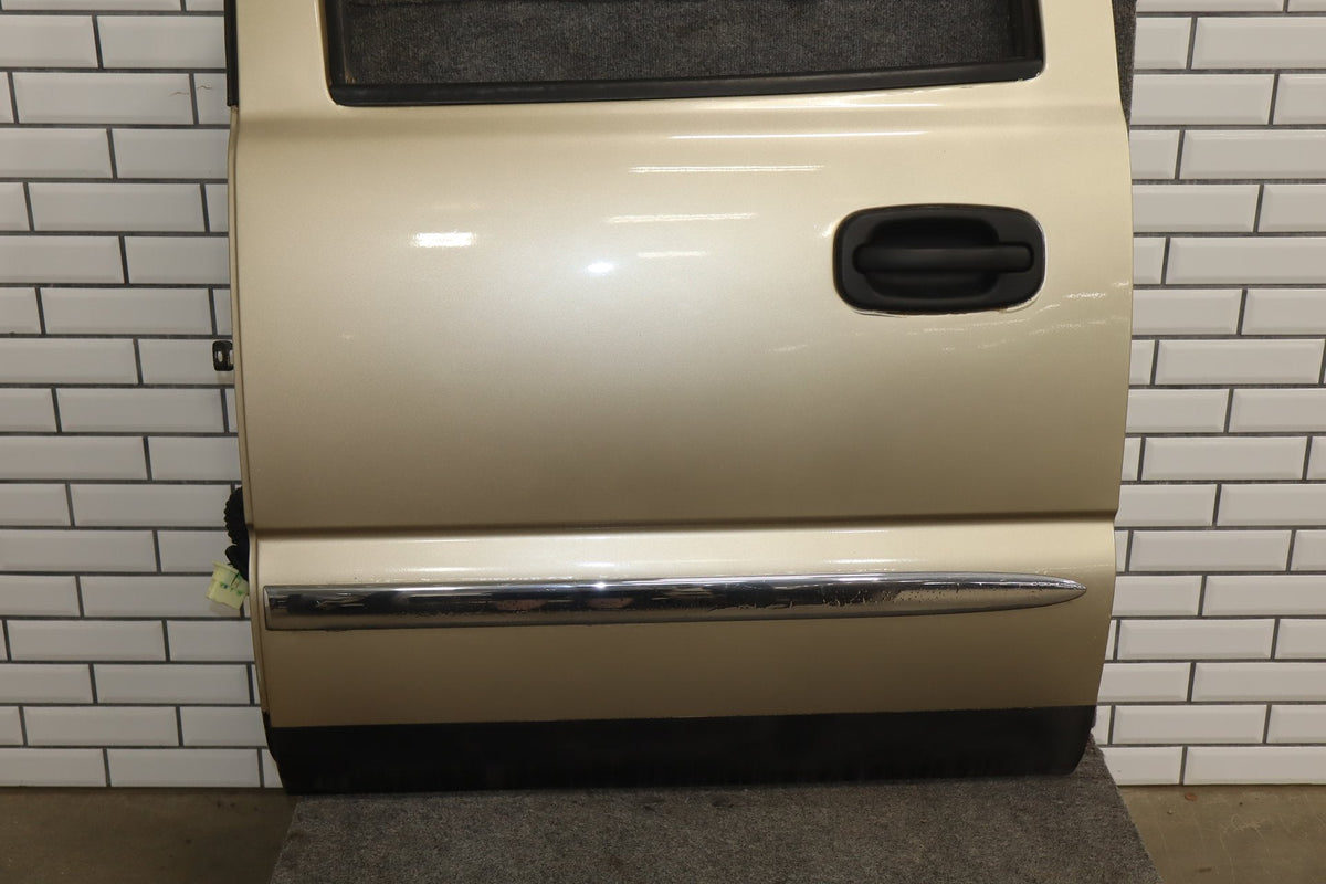 01-07 Chevy GMC Silverado Sierra GMT800 Extneded Cab Left Rear Door sand beige metallic 15u