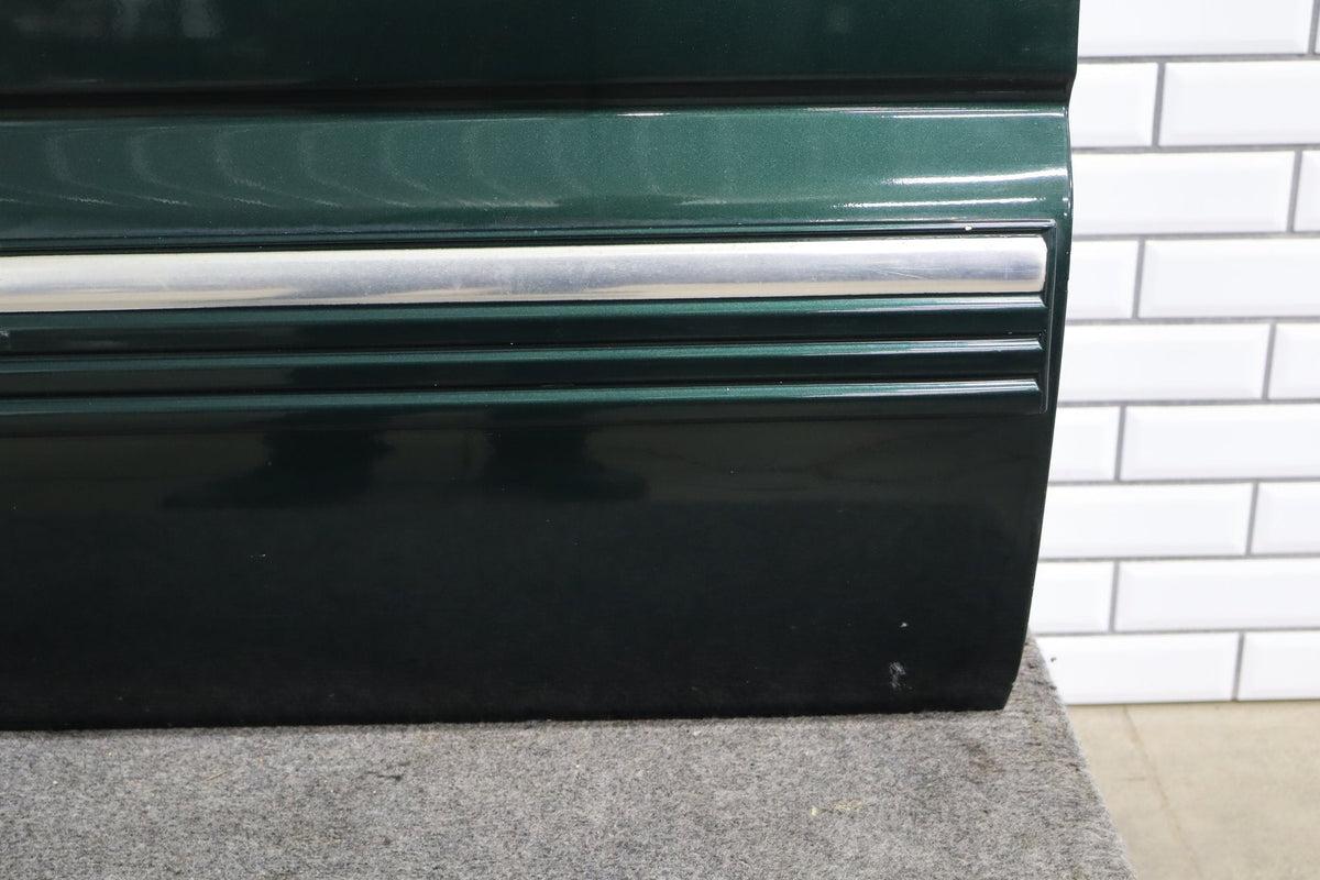 01-07 Chevy GMC Silverado Sierra Suburban GMT800 Crew Cab Left Rear Door