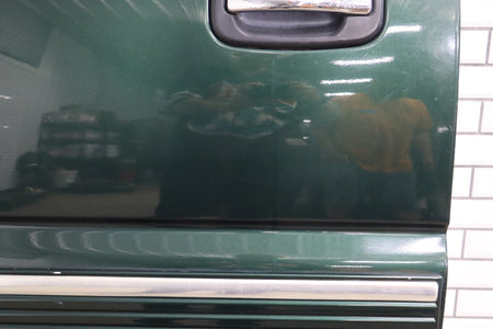 01-07 Chevy GMC Silverado Sierra Suburban GMT800 Crew Cab Left Rear Door