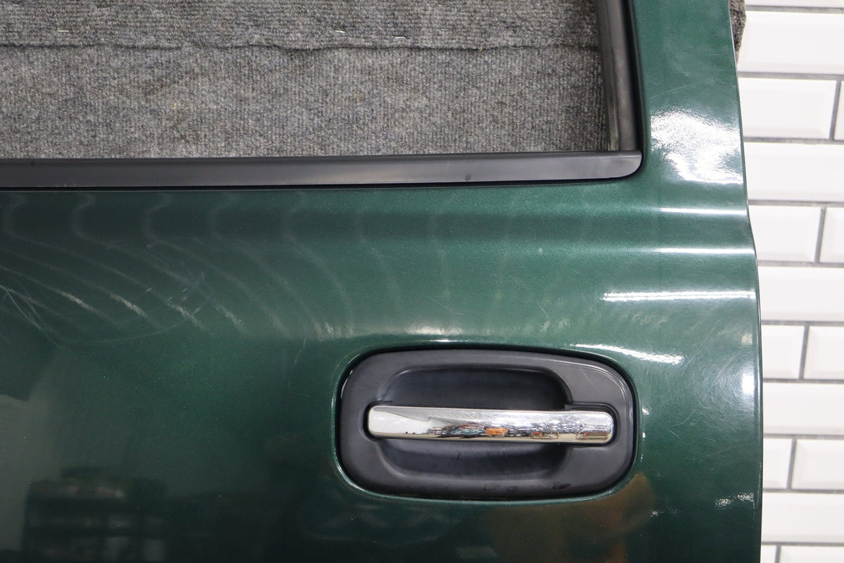 01-07 Chevy GMC Silverado Sierra Suburban GMT800 Crew Cab Left Rear Door
