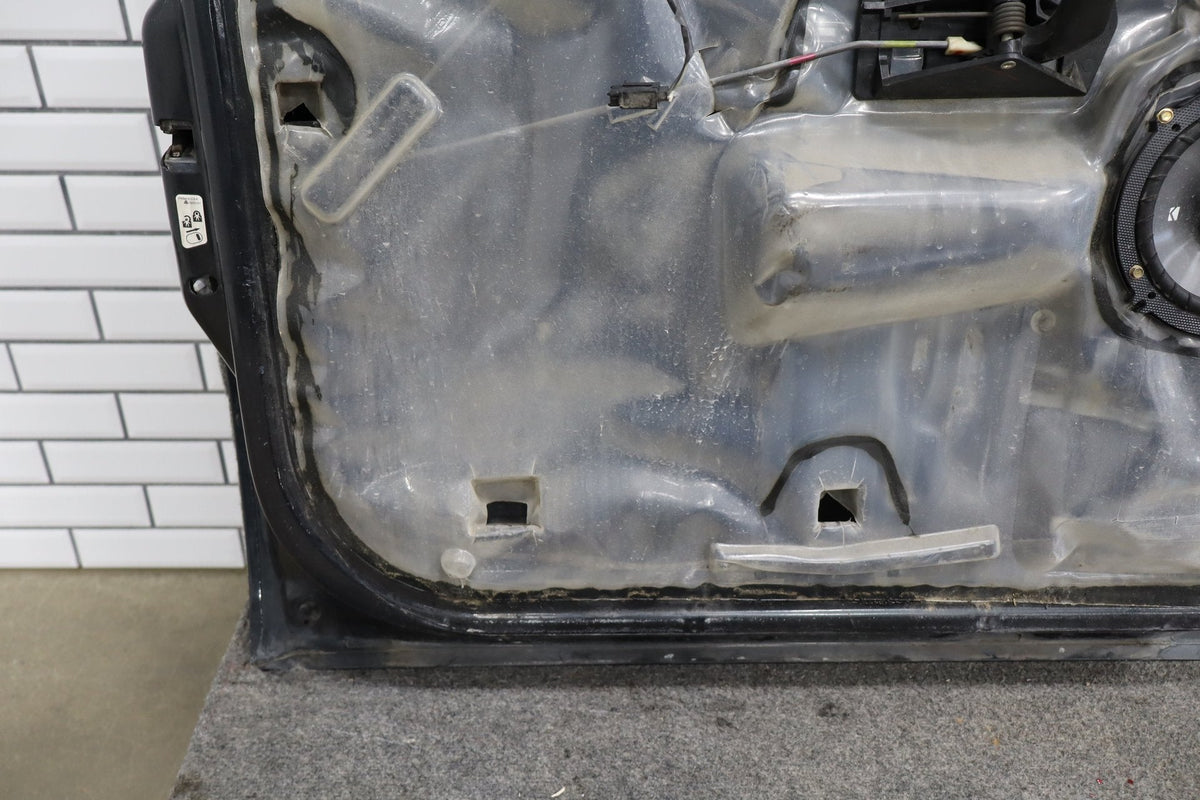 01-07 Chevy GMC Silverado Sierra Suburban GMT800 Crew Cab Left Rear Door Black 41U
