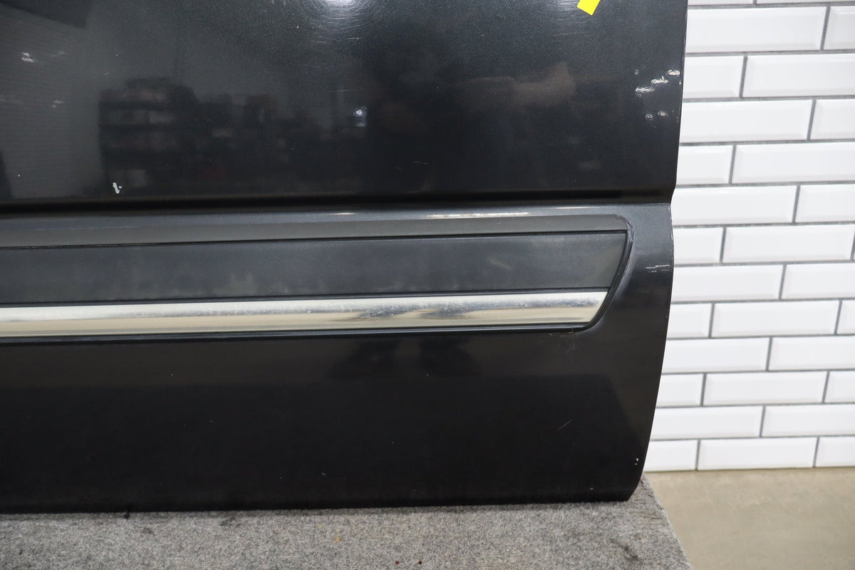 01-07 Chevy GMC Silverado Sierra Suburban GMT800 Crew Cab Left Rear Door Black 41U