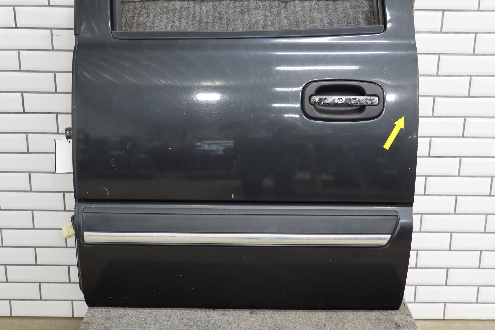 01-07 Chevy GMC Silverado Sierra Suburban GMT800 Crew Cab Left Rear Door Black 41U