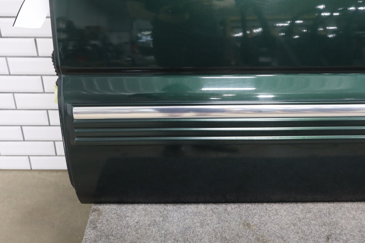 01-07 Chevy GMC Silverado Sierra Suburban GMT800 Crew Cab Left Rear Door Forest Green 47