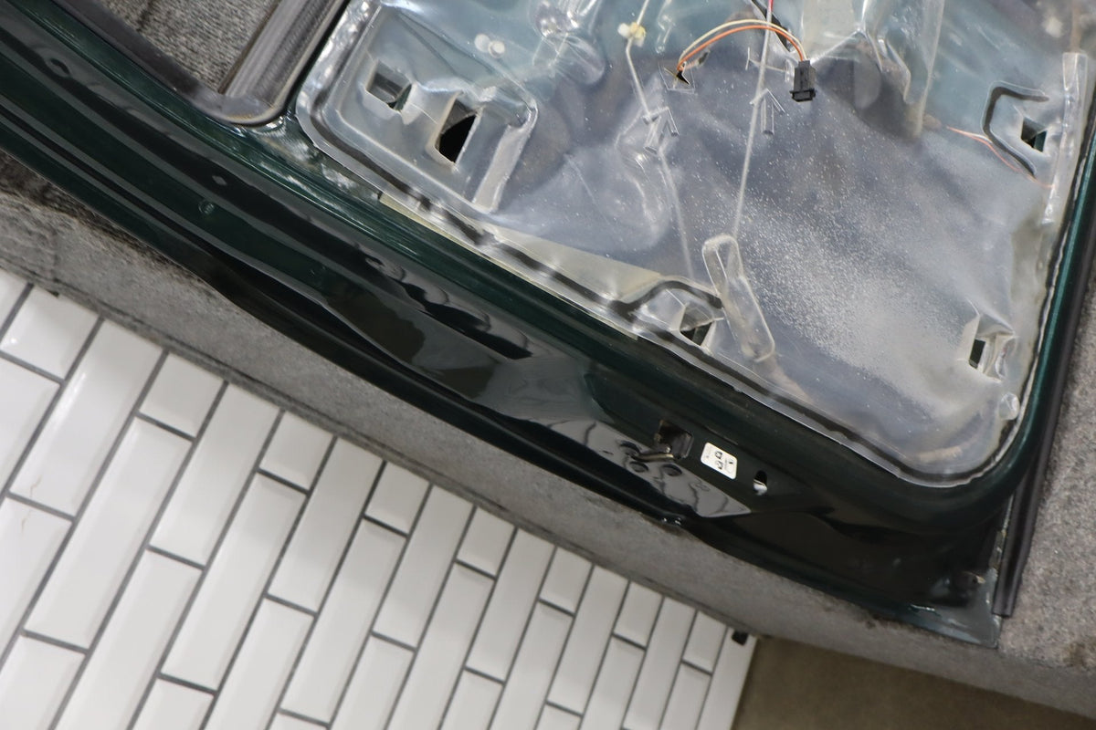 01-07 Chevy GMC Silverado Sierra Suburban GMT800 Crew Cab Left Rear Door Forest Green 47