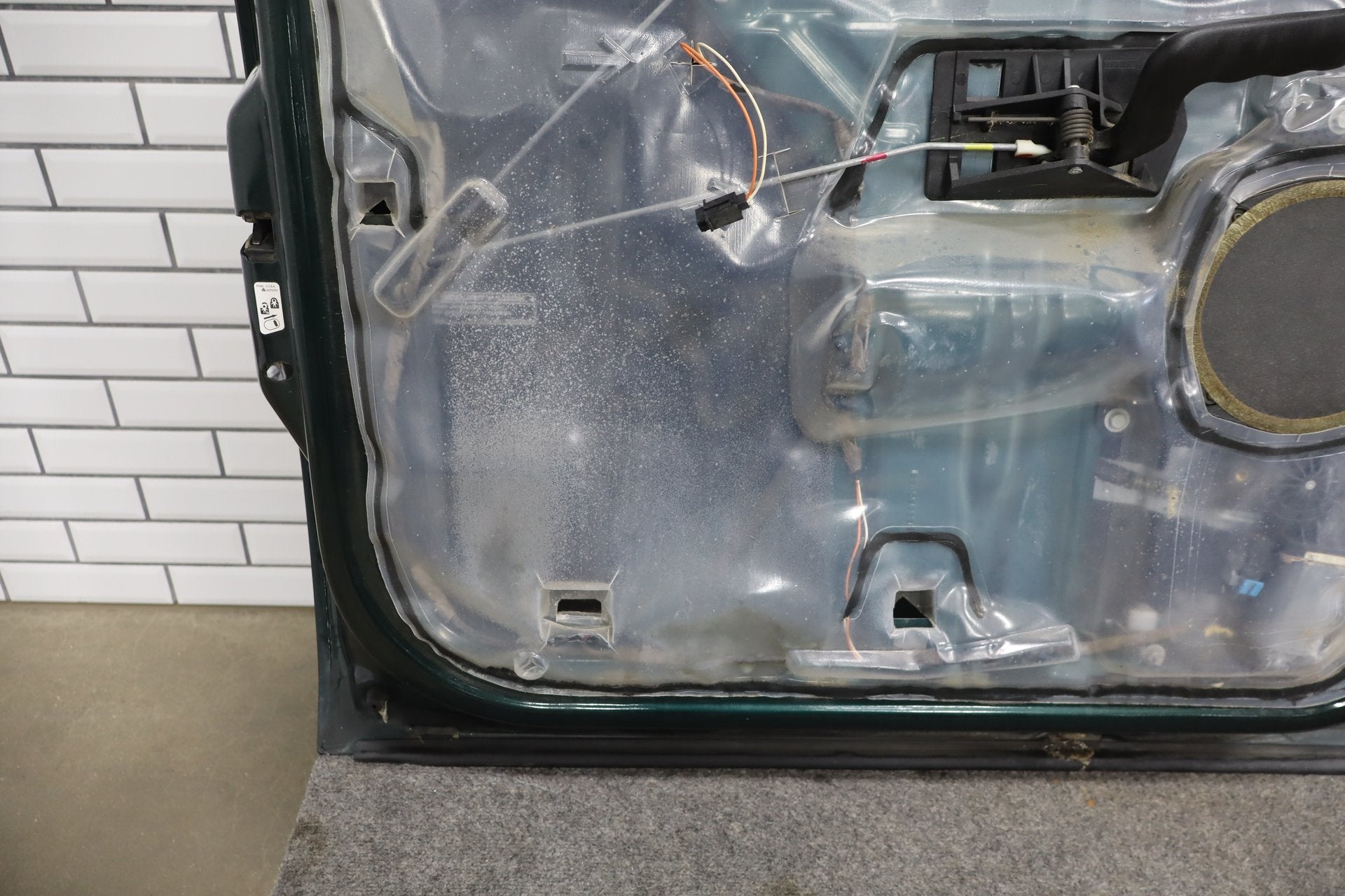 01-07 Chevy GMC Silverado Sierra Suburban GMT800 Crew Cab Left Rear Door Forest Green 47