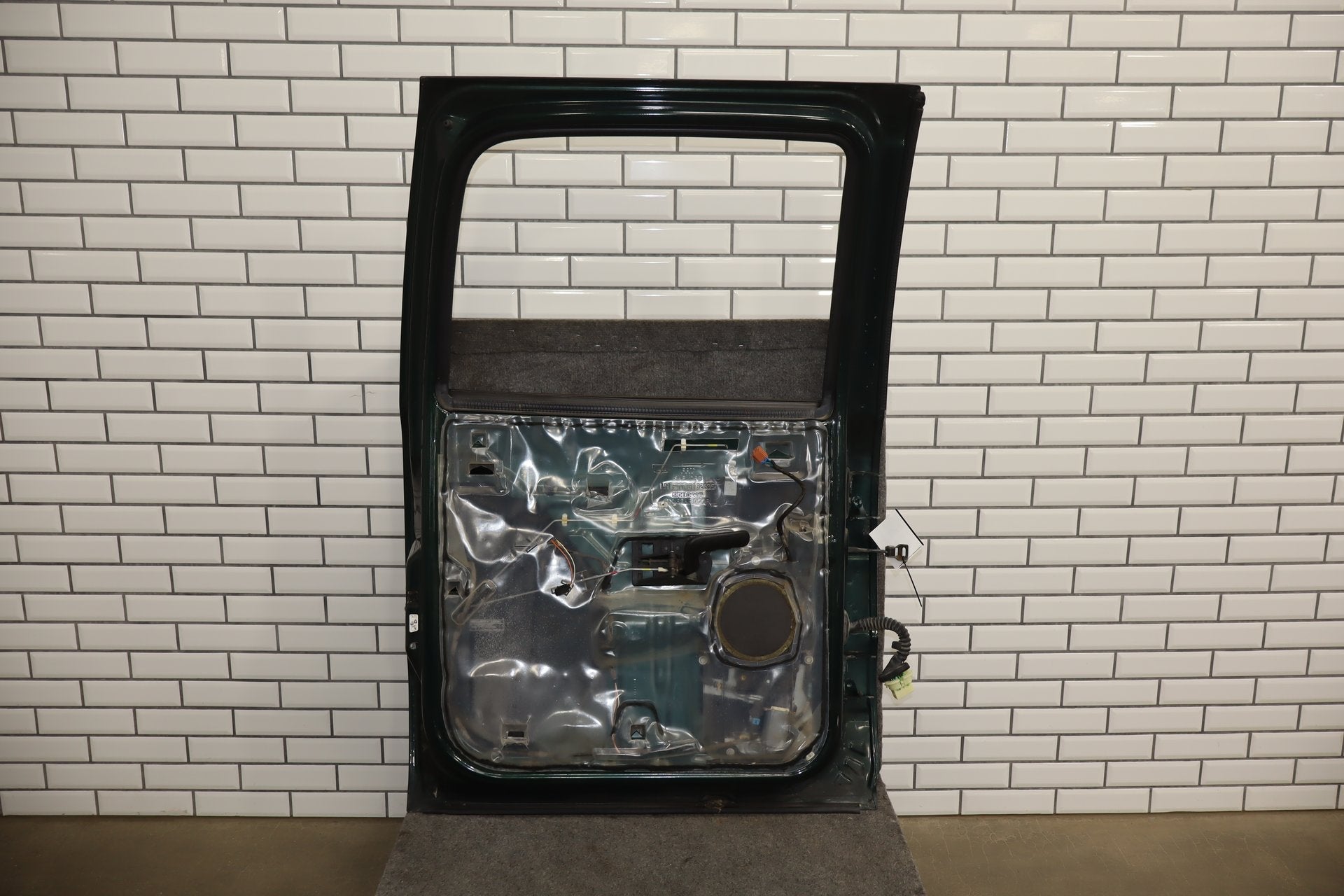 01-07 Chevy GMC Silverado Sierra Suburban GMT800 Crew Cab Left Rear Door Forest Green 47