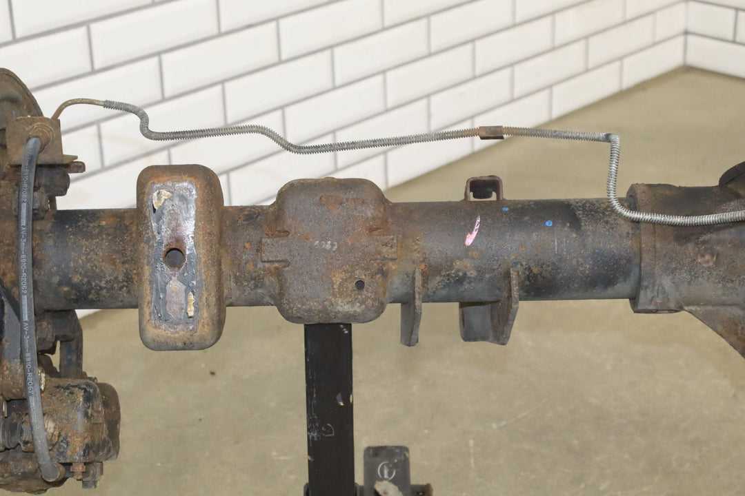 01 - 07 Chevy Silveardo 1500HD OEM Rear Axle Assembly 3.73 GT4 Lot Tested