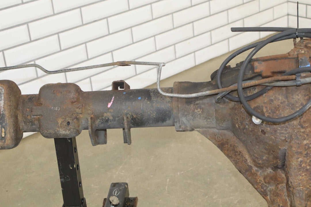 01 - 07 Chevy Silveardo 1500HD OEM Rear Axle Assembly 3.73 GT4 Lot Tested
