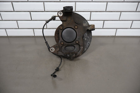 01-07 Chevy Silverado 3500 Left 2WD Spindle Hub ABS