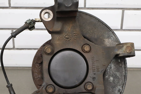01-07 Chevy Silverado 3500 Left 2WD Spindle Hub ABS