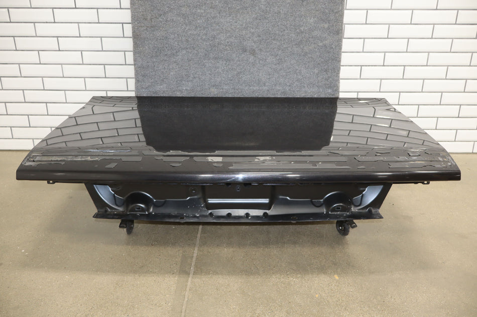 2009 Dodge Challenger- Decklid/Tailgate