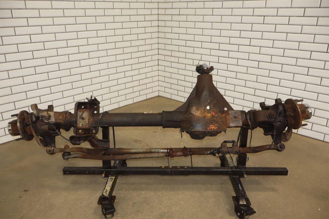 02 - 04 Ford F250 F350 Super Duty 4x4 Front Axle Assembly 3.73 Ratio