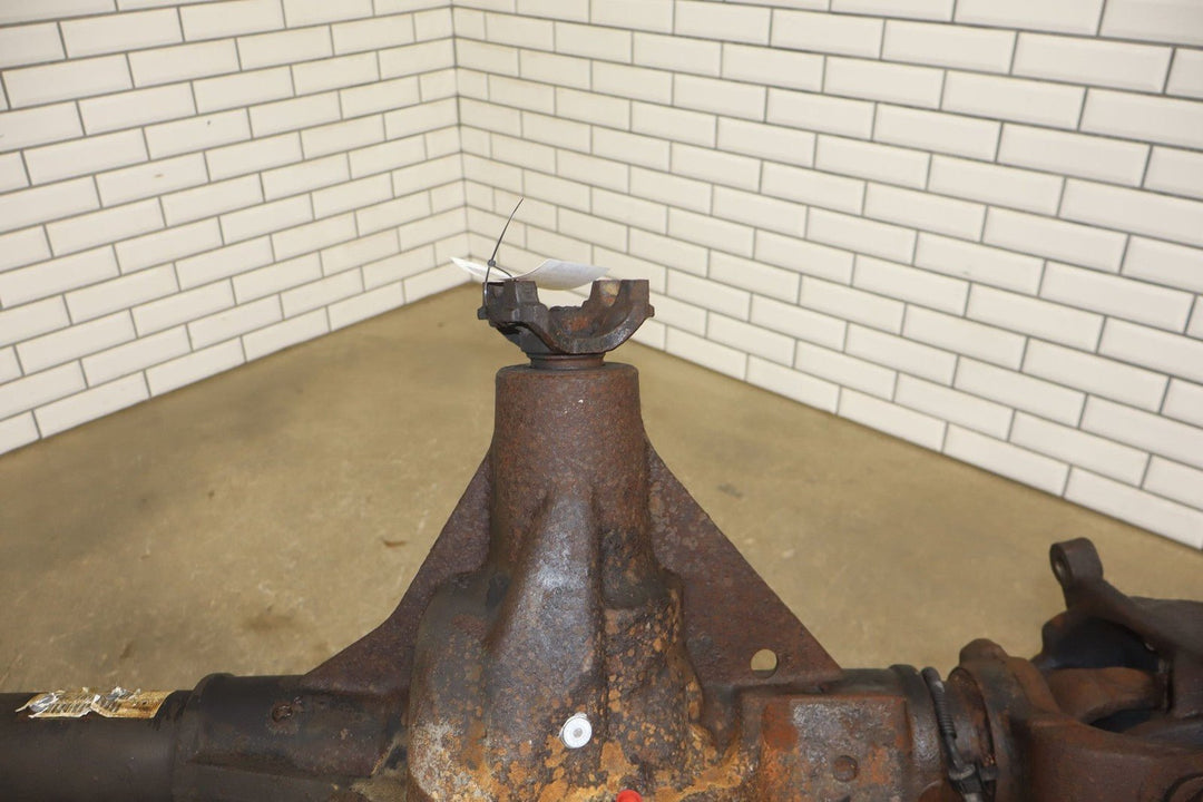 02 - 04 Ford F250 F350 Super Duty 4x4 Front Axle Assembly 3.73 Ratio