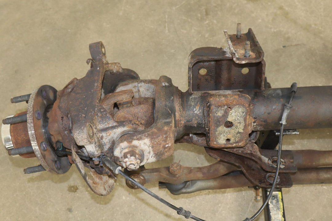 02 - 04 Ford F250 F350 Super Duty 4x4 Front Axle Assembly 3.73 Ratio
