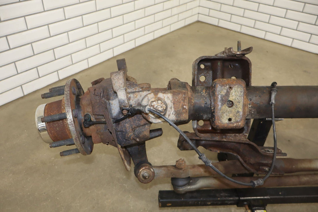 02 - 04 Ford F250 F350 Super Duty 4x4 Front Axle Assembly 3.73 Ratio