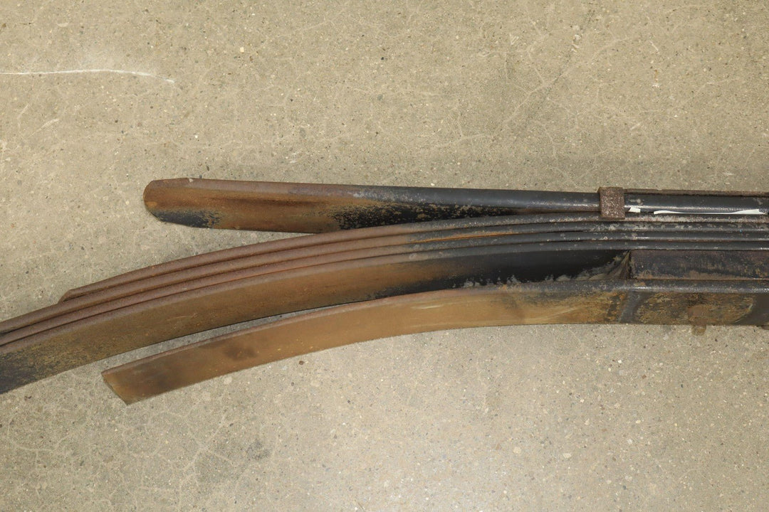 02 - 04 Ford F250 Super Duty OEM Rear Leaf Springs Pair Left/Right (4 Main 2 Help)