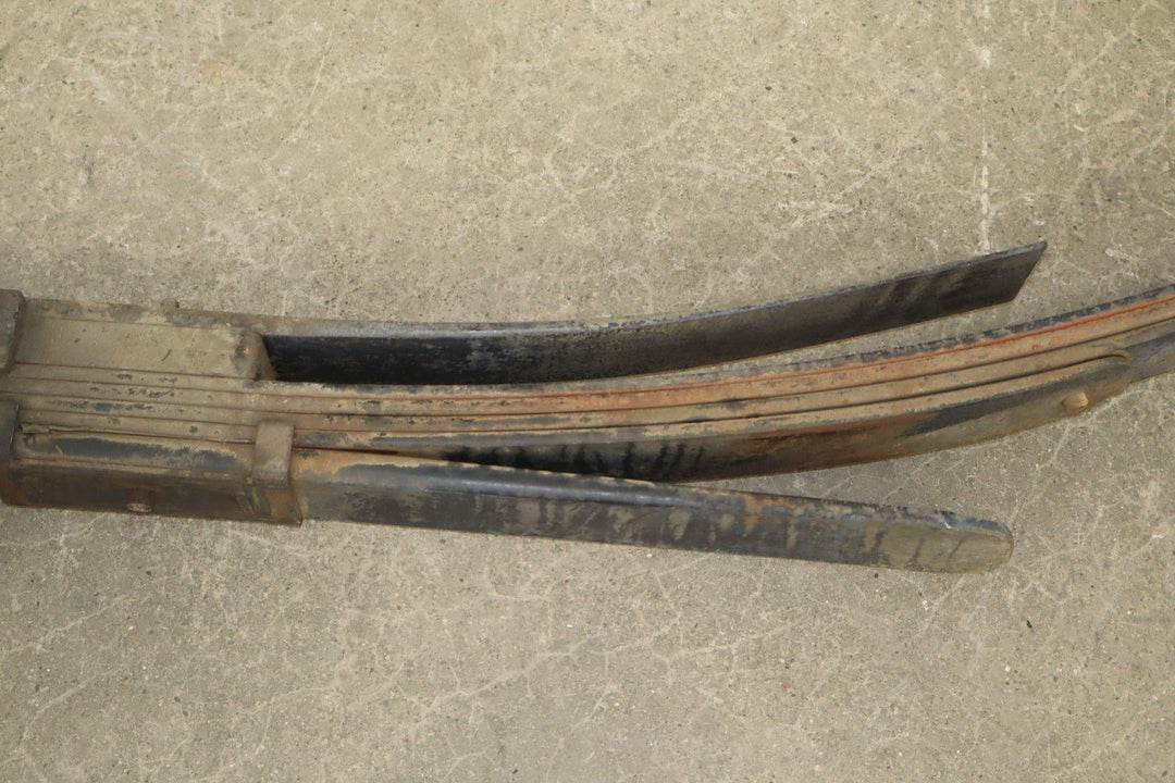 02 - 04 Ford F250 Super Duty OEM Rear Leaf Springs Pair Left/Right (4 Main 2 Help)