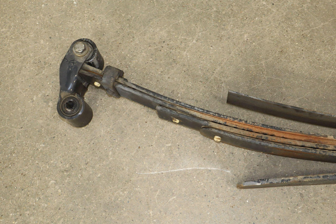 02 - 04 Ford F250 Super Duty OEM Rear Leaf Springs Pair Left/Right (4 Main 2 Help)