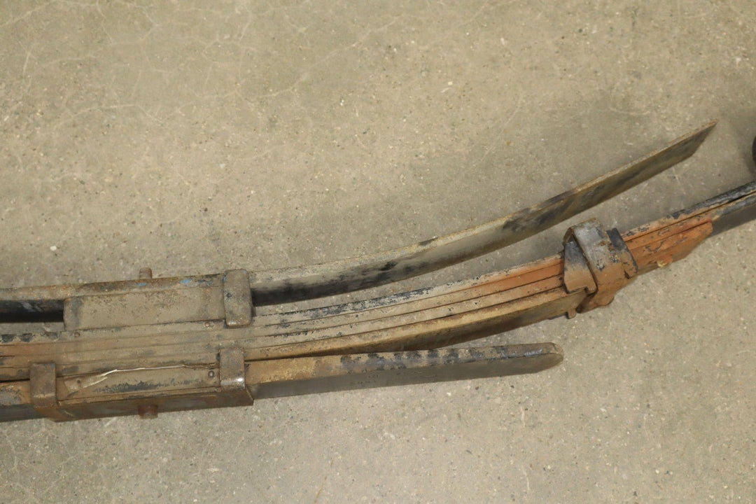 02 - 04 Ford F250 Super Duty OEM Rear Leaf Springs Pair Left/Right (4 Main 2 Help)