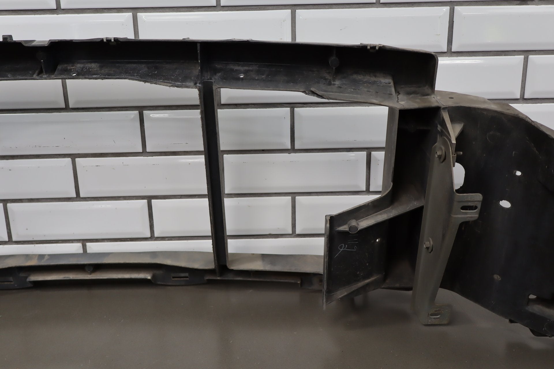 02-04 Ford F350 Super Duty Header Panel Grille Support F81Z8A284AA