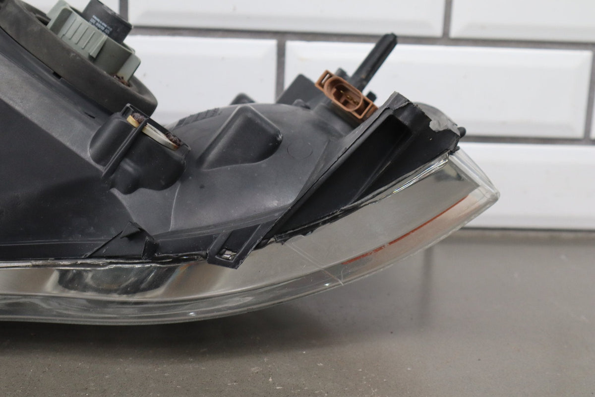 02-05 Dodge Ram RH Headlight OEM 55077120AG
