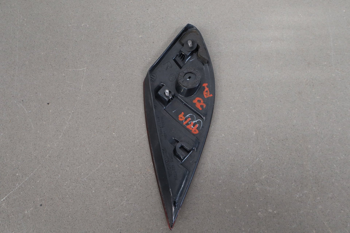 02-05 Lexus SC430 Z40 Halogen Taillight Set Trunk Markers
