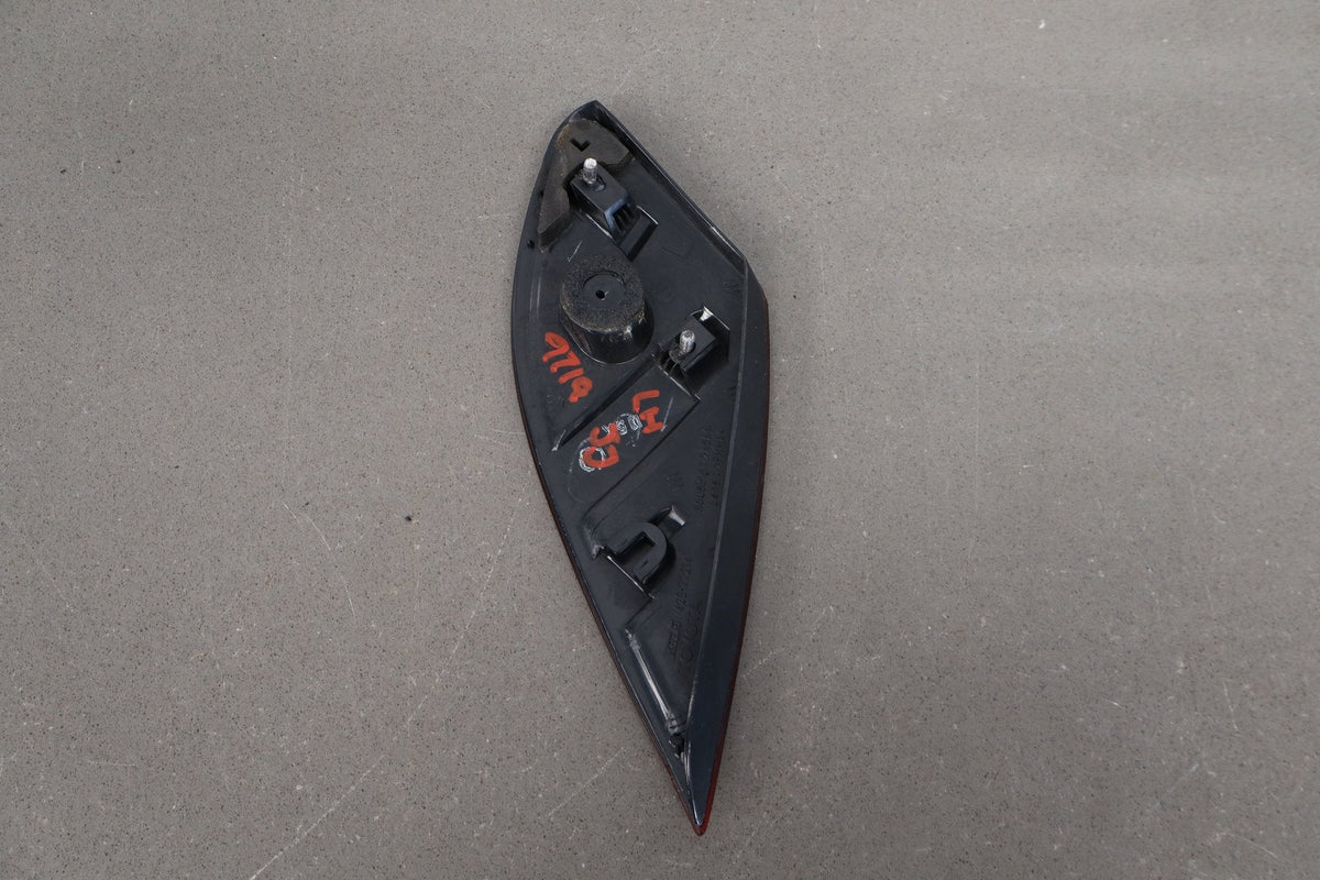 02-05 Lexus SC430 Z40 Halogen Taillight Set Trunk Markers
