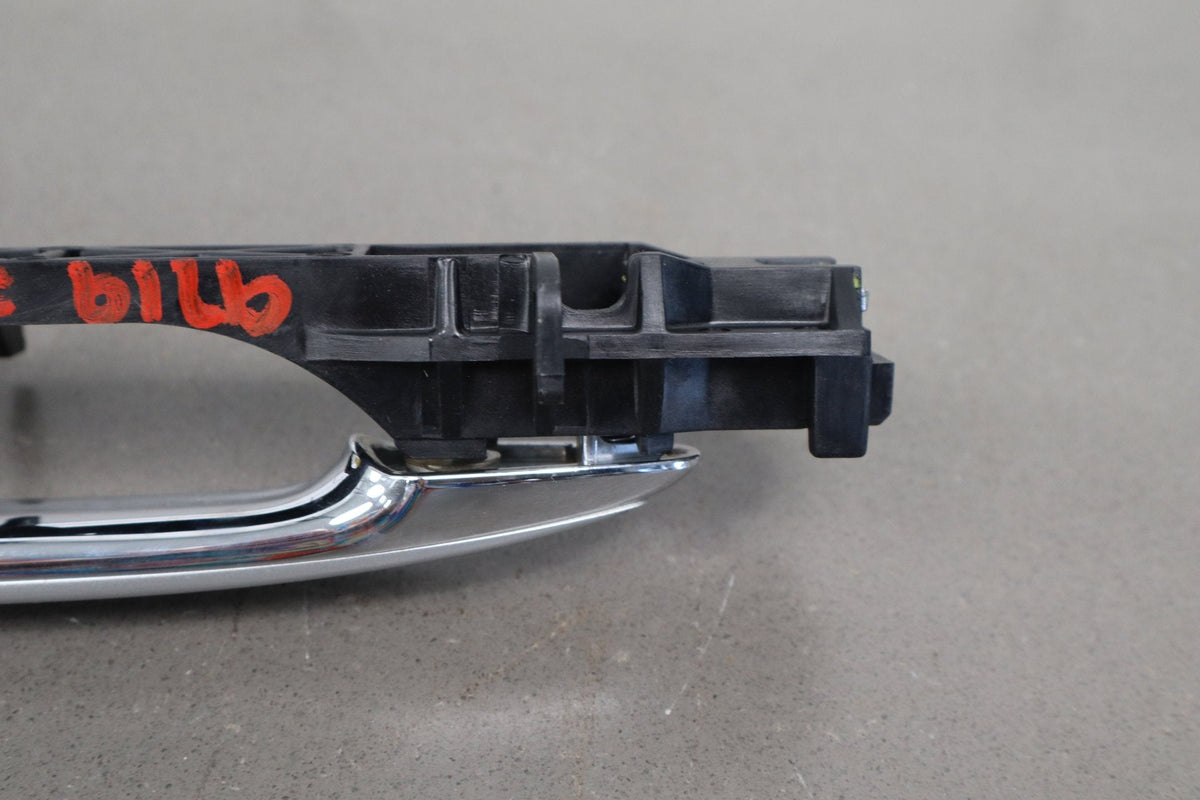 02-05 Lexus SC430 Z40 Left Outer Door Handle Silver 1C0